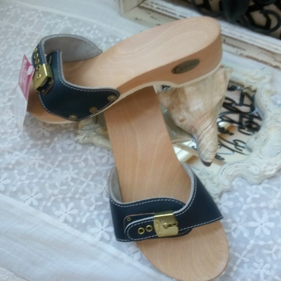 scholl exercise sandals